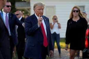 D. Trumpas pirmadienį planuoja atvykti į teismą dėl civilinio sukčiavimo bylos