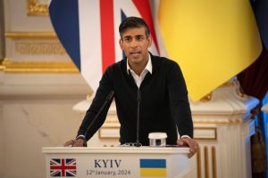 R. Sunakas: abejonės dėl paramos Ukrainai padrąsintų V. Putiną, Š. Korėją, Iraną