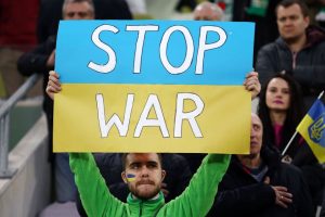 UEFA paskelbus apie rusų jaunimo grįžimą į varžybas, Ukraina sako boikotuosianti turnyrus