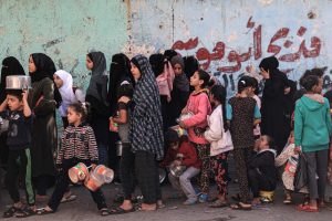 „Hamas“: JT agentūra prisidėjo prie priverstinio Gazos Ruožo gyventojų perkėlimo