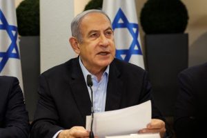 B. Netanyahu įspėja „Hezbollah“: nė vienas teroristas nėra apsaugotas