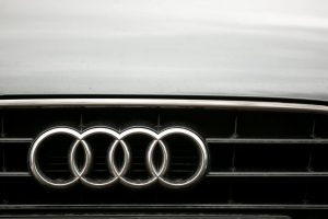 Kauno rajone susidūrė du „Audi“ automobiliai
