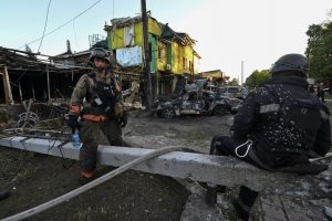 Kyjivas: per Rusijos išpuolius Pietų ir Rytų Ukrainoje žuvo dešimt žmonių