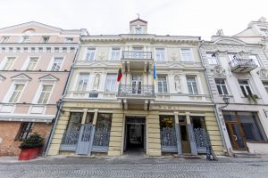 Restauravus Signatarų namų fasadą, lankytojams atveriamas istorinis balkonas