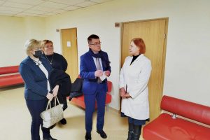 Vilkaviškyje apsilankęs A. Dulkys akcentavo pavėžėjimo reikšmę ir aptarė medikų krūvius