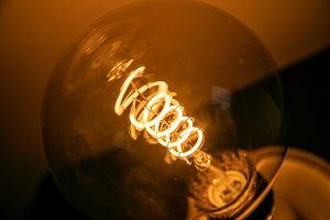 Plečia elektros gamintojų galimybes: tikimasi žaliosios energetikos proveržio