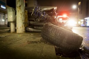 Panevėžyje – cirkai: neblaivus vyras pavogė užvestą automobilį ir sukėlė avariją