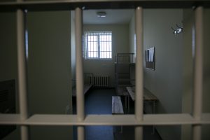 Šiaulių kalėjime bandyta slapta perduoti narkotines medžiagas