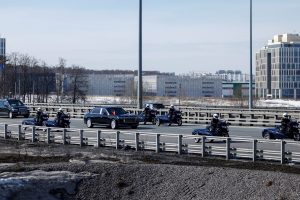Kinijos prezidento lėktuvas nusileido Maskvoje