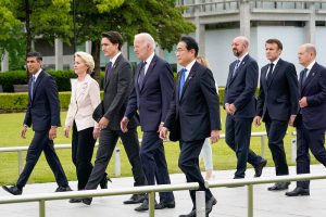 Susivienijęs G-7 smogia Rusijai naujomis sankcijomis