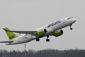 LTOU vadovas: „Air Baltic“ galėtų pasiūlyti tiesioginius skrydžius tolimesnėmis kryptimis