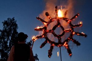 Kaune įsibėgėja ugnies temai skirtas vaikų ir jaunimo folkloro festivalis „Baltų raštai 2024“     