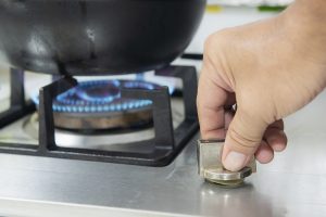 LEA: elektra Lietuvoje per savaitę brango 14 proc., dujos TTF biržoje pigo 1,5 proc.