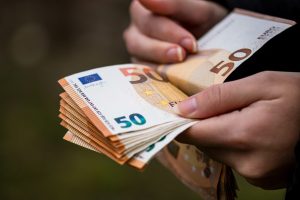 Europos Komisija patvirtins 222 mln. eurų RRF fondo išmoką Lietuvai