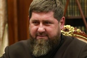 Čečėnijos lyderis R. Kadyrovas teigia, kad Rusija užėmė kaimą Sumų srityje