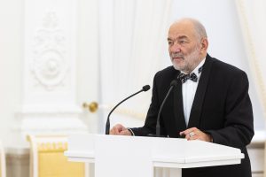 Nacionalinės premijos laureatui, aktoriui V. Petkevičiui skirta valstybinė pensija