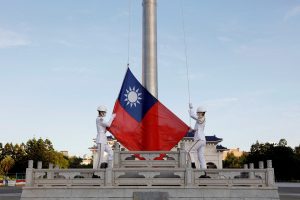Didėjant Kinijos spaudimui, Taivanas paleidžia pirmąjį anglišką televizijos kanalą