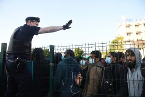 Nuo sausio Lamanšo sąsiaurį kirto daugiau kaip 10 tūkst. nelegalių migrantų