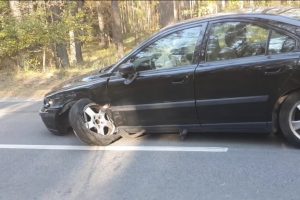 Vilniuje – avarija: visiškai girta moteris ne tik pati sėdo prie vairo, bet kartu dar pasiėmė vaiką