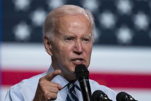 J. Bidenas: JAV smūgiai Sirijoje buvo nukreipti prieš Irano remiamas pajėgas