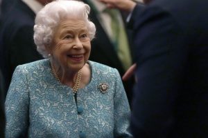 Karalienė Elizabeth II gali praleisti parlamento sesijos atidarymą