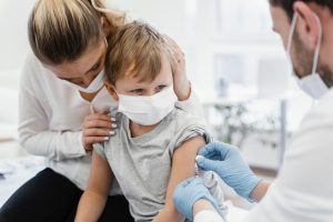 „Moderna“ sieks leidimo naudoti jos vakciną nuo COVID-19 mažiems vaikams