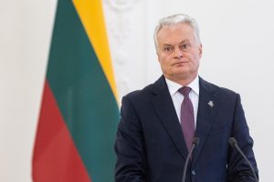 G. Nausėda sako nesigailintis pasakytos frazės apie „užpakalines duris“