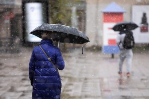 Orai: maloni šiluma netrukus išgaruos – ateina lietūs, bus žaibų ir vėjo