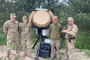 Pirmieji lietuvių nupirkti radarai jau visai netrukus Ukrainoje pradės savo darbą