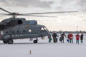 Kariuomenės sraigtasparnis iš Kauno į Vilnių gabeno donoro organą
