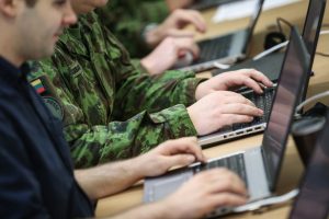 Lietuva su sąjungininkėmis pasmerkė Rusijos kibernetines atakas Ukrainoje