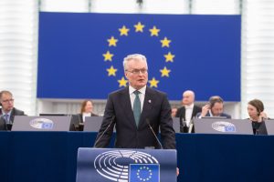 G. Nausėda kreipėsi į Europos Parlamentą: turime stiprinti sankcijas Rusijai