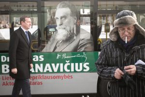 Nauji sostinės autobusai vilniečiams primins apie Vasario 16-osios signatarus