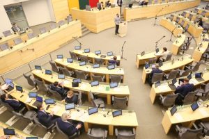 Neeilinės sesijos klausimas toliau kėlė aistras Seimo valdyboje