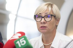 Ministrė: naujus mokslo metus pradės 332 tūkst. mokinių