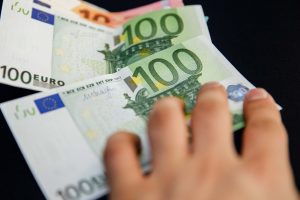 Ukrainiečius priėmę gyventojai ir verslas kompensacijas gaus pusę metų