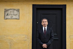 H. Murakami perspėjimas – nestatyti sienų „svetimiesiems“ ir sau