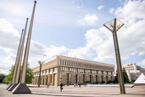 Seimo aikštėje bręsta rekonstrukcija: sieks apsaugos ir nuo teroristų