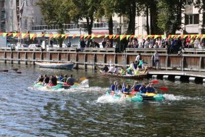Uostamiestis vasarą palydi pramogomis vandenyje: Klaipėda švenčia Laivų paradą