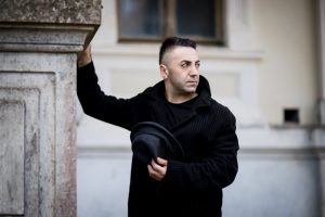 Debiutinę dainą pristatantis Eros iš Sakartvelo: nebūtinai visi gruzinai tik šašlykus gali kepti