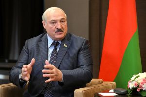 Baltarusija skelbia galinti priimti Rusijos strateginių branduolinių ginklų