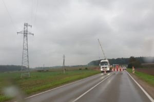 Gyventojai įsiutę – dėl uždaryto kelio teko sukti ratu dešimtis kilometrų