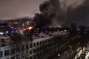 Maskvoje kilus didžiuliam gaisrui – Ukrainos reakcija: dabar jie mažiau tyrinės
