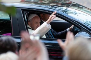 Popiežius įspėja dėl vis didesnį nerimą keliančių scenarijų Ukrainoje
