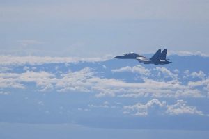 Aplink Taivaną pastebėti 28 Kinijos karo lėktuvai