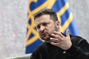 V. Zelenskis atidarė forumą, skirtą ginklų gamintojams pritraukti