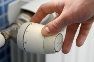 Ekspertai įvardijo, kas sumažino šilumos kainą