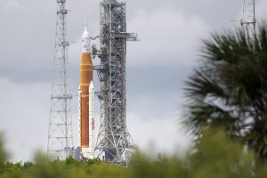 NASA atšaukė skrydžių į Mėnulį raketos bandomąjį startą