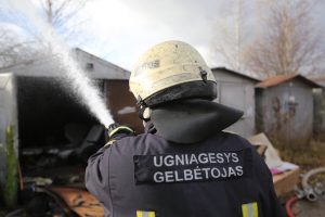 Skaudi nelaimė Utenoje: per gaisrą garaže žuvo žmogus