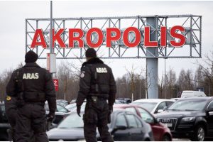Vilniuje evakuotas „Akropolis“: melagingai pranešta apie užminuotą pastatą